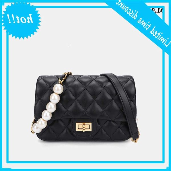 2020 new spring and summer lingge pearl chain messenger bag
2020 new spring and summer lingge pearl chain messenger bag