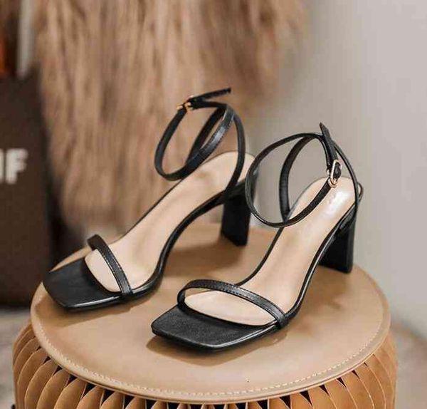 it women lock sandals luxury high heels metallic laminate leather mid-heel sandal suede designer summer beach wedding shoes 35-41 with box, Black
it women lock sandals luxury high heels metallic laminate leather mid-heel sandal suede designer summer beach wedding shoes 35-41 with box, Black