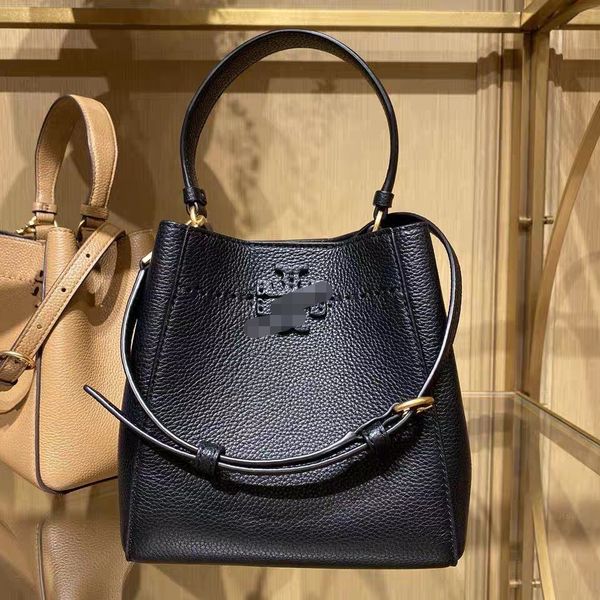 tb tuoli layer, bucket bag, small hand-held crossbar, falling pattern, calf leather guangzhou women's bag
tb tuoli layer, bucket bag, small hand-held crossbar, falling pattern, calf leather guangzhou women's bag
