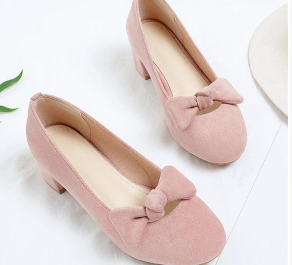 2020 spring and autumn with new style fashion middle heel coarse heel round head bowknot suede women's shoes1, Black
2020 spring and autumn with new style fashion middle heel coarse heel round head bowknot suede women's shoes1, Black