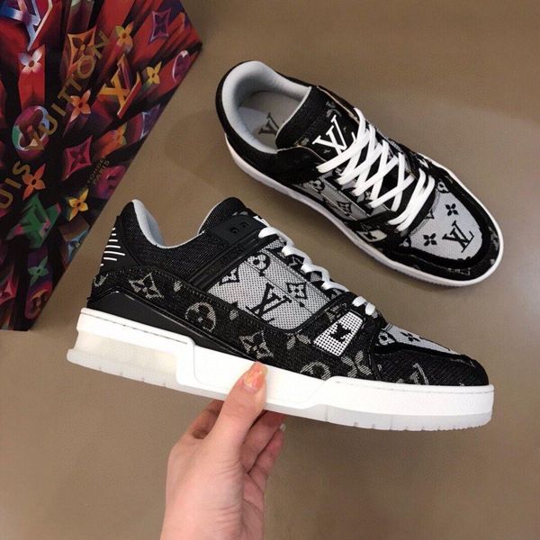 new055 luxury high-quality casual men's shoes fashion all-match sports shoes outdoor comfortable men's shoes original box packaging, Black
new055 luxury high-quality casual men's shoes fashion all-match sports shoes outdoor comfortable men's shoes original box packaging, Black
