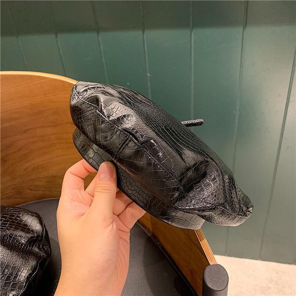 vintage alligator pattern pu berets women men black faux leather octagonal cap winter spring painter beret cap hat, Blue;gray
vintage alligator pattern pu berets women men black faux leather octagonal cap winter spring painter beret cap hat, Blue;gray