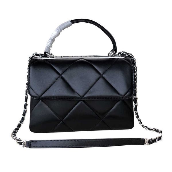 french charei 2020 new women handbag leather embroidered diamond truss multi-functional chain shoulder bag
french charei 2020 new women handbag leather embroidered diamond truss multi-functional chain shoulder bag