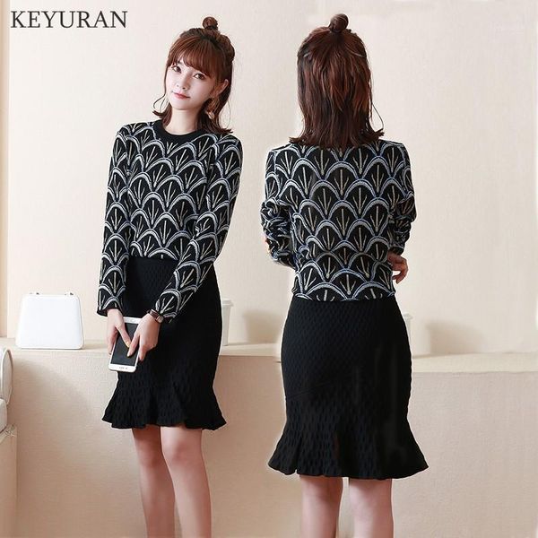 2020 autumn winter new print pattern knit sweater + mermaid skirt women 2pcs clothing sets casual knitting skirt suits l25451, Gray
2020 autumn winter new print pattern knit sweater + mermaid skirt women 2pcs clothing sets casual knitting skirt suits l25451, Gray
