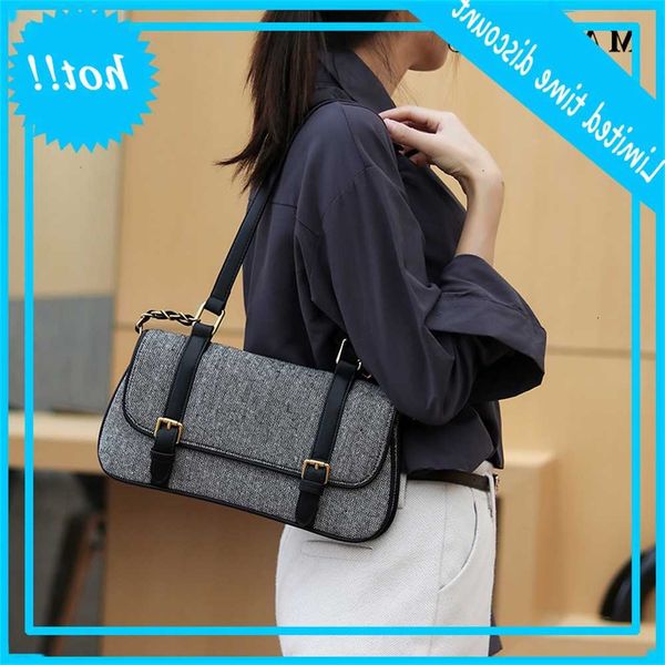 maidudu women's autumn and winter 2020 new japan korea cambridge postman canvas envelope cross shoulder underarm bag
maidudu women's autumn and winter 2020 new japan korea cambridge postman canvas envelope cross shoulder underarm bag