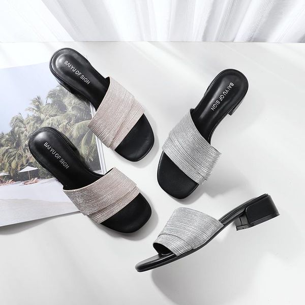 2020 summer slip on slippers women solid sequined cloth bling crystal sandals square med 3.5cm high heel flip flops shoes woman1, Black
2020 summer slip on slippers women solid sequined cloth bling crystal sandals square med 3.5cm high heel flip flops shoes woman1, Black