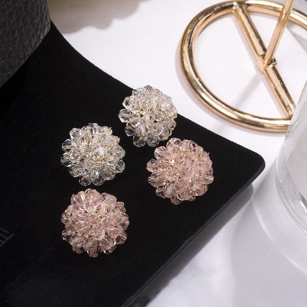 dominated new 2020 contracted women crystal flower sweet temperament joker fashion design stud earrings delicate jewelry, Golden;silver
dominated new 2020 contracted women crystal flower sweet temperament joker fashion design stud earrings delicate jewelry, Golden;silver