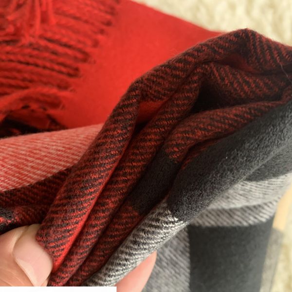 size 200*70cm new wool scarf woollen scarves classic pattern brand cashmere men and women scarf, Blue;gray 
size 200*70cm new wool scarf woollen scarves classic pattern brand cashmere men and women scarf, Blue;gray