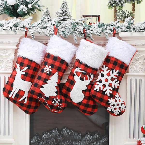 2020 plaid candy gift bags xmas tree hanging ornament christmas print stocking socks red black new year decor 
2020 plaid candy gift bags xmas tree hanging ornament christmas print stocking socks red black new year decor