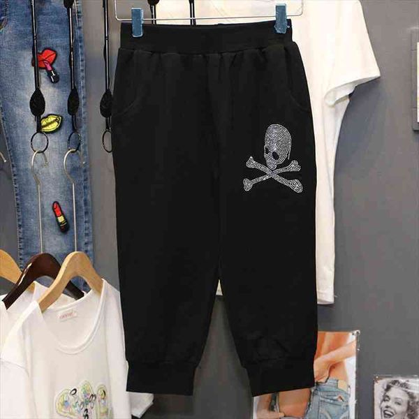 fashion calf-length pants women summer street casual motion pant loose large size diamond decoration harem trousers, Black;white
fashion calf-length pants women summer street casual motion pant loose large size diamond decoration harem trousers, Black;white