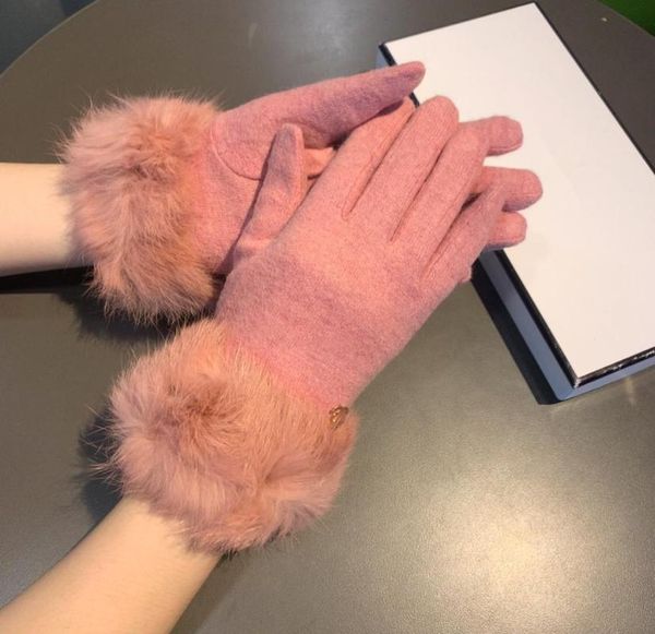 women' winter outdoor gloves touch screen warm gloves casual fashionable suede fabric lady pink, Blue;gray
women' winter outdoor gloves touch screen warm gloves casual fashionable suede fabric lady pink, Blue;gray