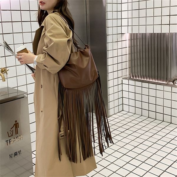 fashion tassel hobos women clutch bags designer clip shoulder bags luxury soft pu leather crossbody bag chic female small purses
fashion tassel hobos women clutch bags designer clip shoulder bags luxury soft pu leather crossbody bag chic female small purses