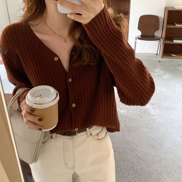 autumn and winter new cardigan jacket women's short v-neck wool bottomed sweater net red design knitted t-shirt
autumn and winter new cardigan jacket women's short v-neck wool bottomed sweater net red design knitted t-shirt