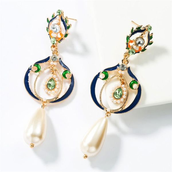 earings ювелирная мода 2020 европейская мода творческой личности металл rhinestone имитация pearl женщины партии серьги, Silver
earings ювелирная мода 2020 европейская мода творческой личности металл rhinestone имитация pearl женщины партии серьги, Silver