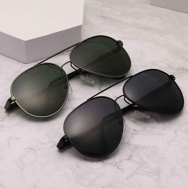 new sunglasses men's polarized sunglasses retro metal driving aviator glasses, White;black
new sunglasses men's polarized sunglasses retro metal driving aviator glasses, White;black