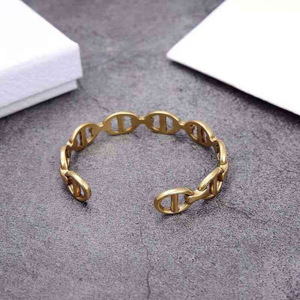 new fashion bracelet women's red classic ring women jewel, Black
new fashion bracelet women's red classic ring women jewel, Black