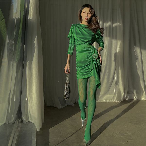 2021 new fall vintage emerald winter dress plied with no thin back sleeves asymmetrical waistcoat bagd, Black;gray
2021 new fall vintage emerald winter dress plied with no thin back sleeves asymmetrical waistcoat bagd, Black;gray
