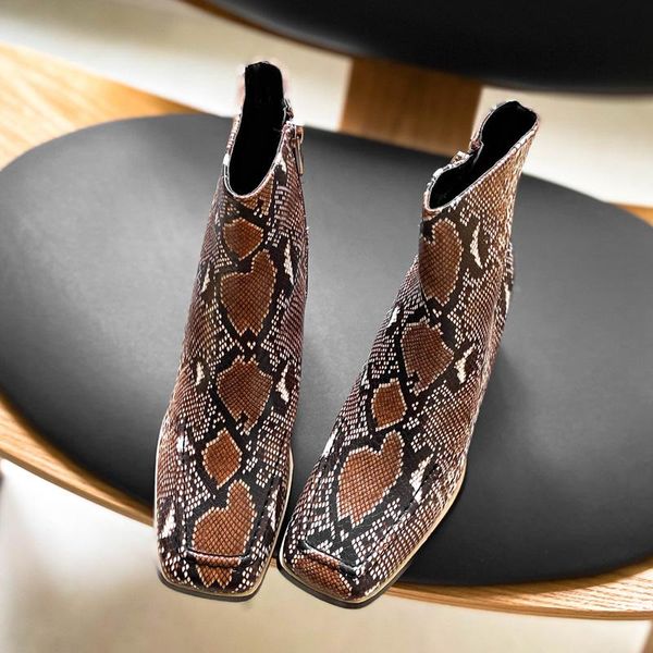deat 2020 new autumn and winter fashion casual square head soft thick heel leather single shoes women short cool boots sf781, Black
deat 2020 new autumn and winter fashion casual square head soft thick heel leather single shoes women short cool boots sf781, Black