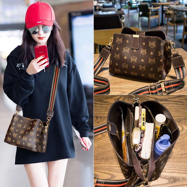 luxurys designers women's 2021 new net red ins fashion versatile small ck bucket broadband single shoulder messenger bag
luxurys designers women's 2021 new net red ins fashion versatile small ck bucket broadband single shoulder messenger bag