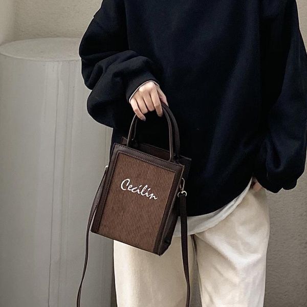 portable small bag women's 2021 new fashion niche design soft phone pack all-match one shoulder corduroy letter d916
portable small bag women's 2021 new fashion niche design soft phone pack all-match one shoulder corduroy letter d916