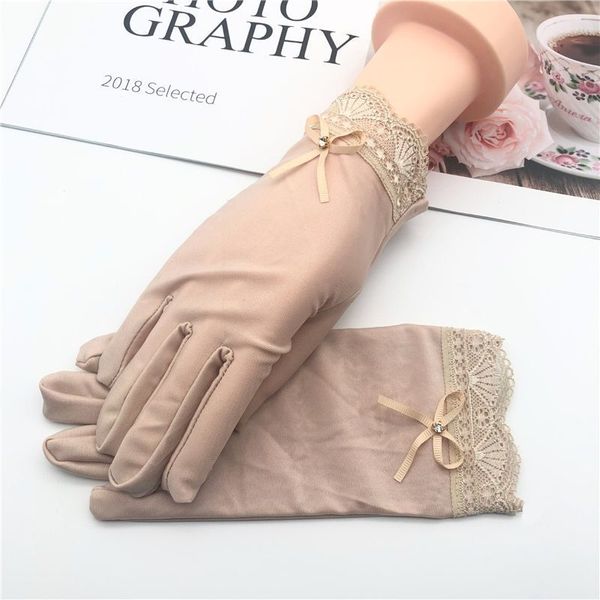 1 пар новой мода защита вс запястья руки женщины elastic lady перчатка vintage варежка для drive покупка, Blue;gray
1 пар новой мода защита вс запястья руки женщины elastic lady перчатка vintage варежка для drive покупка, Blue;gray