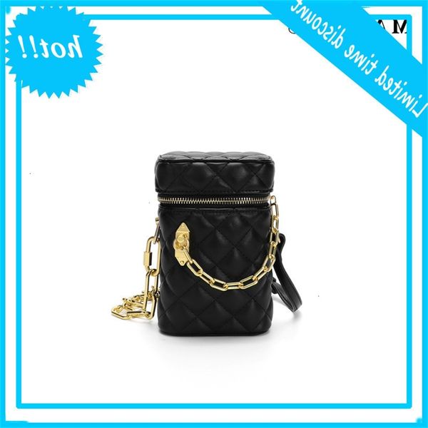 maidudu women's 2020 new fashion mobile phone fragrance lingge chain single shoulder messenger small round bag
maidudu women's 2020 new fashion mobile phone fragrance lingge chain single shoulder messenger small round bag