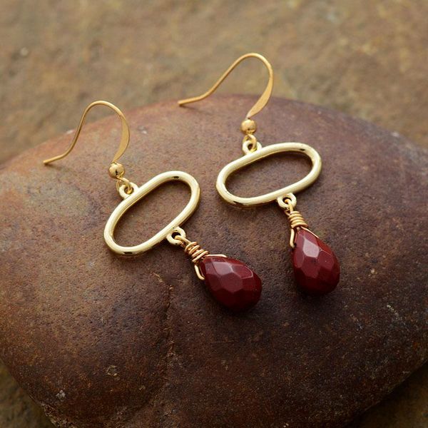 high end падение серьги женщины овальный золотой тон красный ясперс камень элегантный teardrop серьги изысканный chrismtas подарки ювелирные, Golden
high end падение серьги женщины овальный золотой тон красный ясперс камень элегантный teardrop серьги изысканный chrismtas подарки ювелирные, Golden
