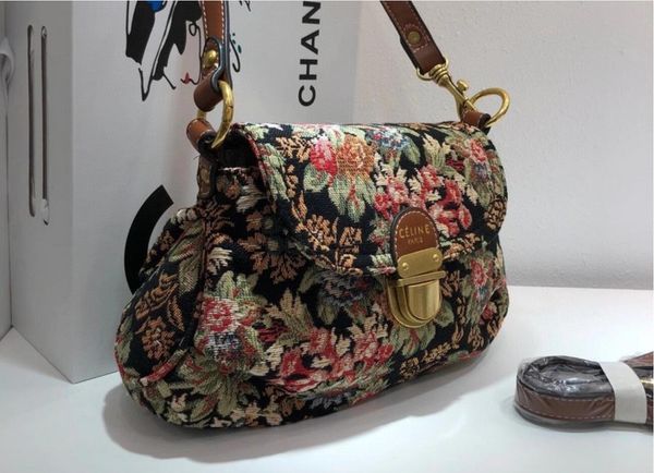 wholesale canvas hobo lady shoulder bag female chest bag lady hand chain handbag presbyopic wallet messenger bag handbag canvas
wholesale canvas hobo lady shoulder bag female chest bag lady hand chain handbag presbyopic wallet messenger bag handbag canvas