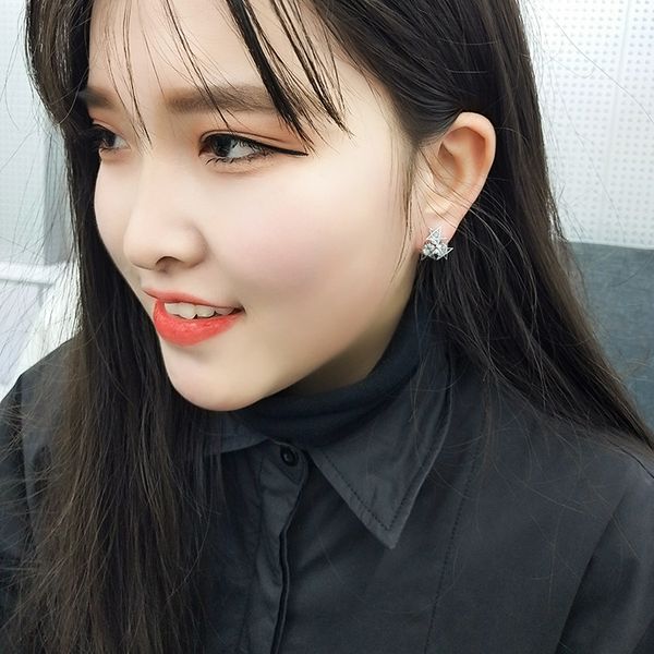 fashion 925 silver needle pentagram zircon stud earrings south korea dongdaemun elegant socialite fine zircon-embedded earrings simple earri, Golden
fashion 925 silver needle pentagram zircon stud earrings south korea dongdaemun elegant socialite fine zircon-embedded earrings simple earri, Golden