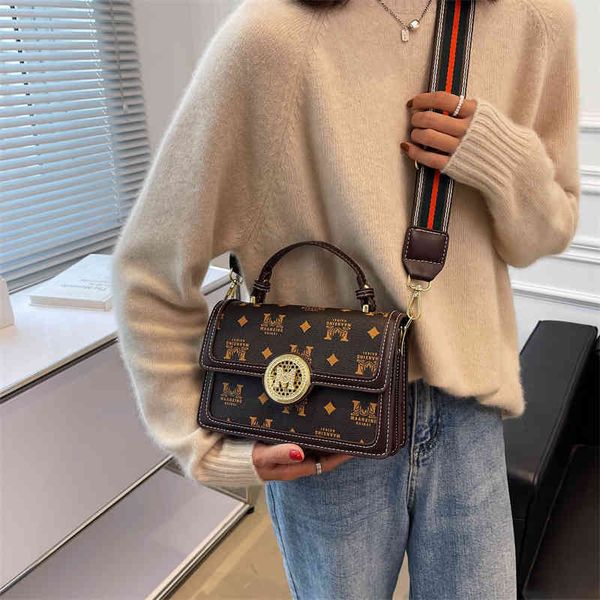 2022 new factory wholesale latest luggage women's bag new women's trend single shoulder messenger bag printed texture net red smal, Black;red
2022 new factory wholesale latest luggage women's bag new women's trend single shoulder messenger bag printed texture net red smal, Black;red