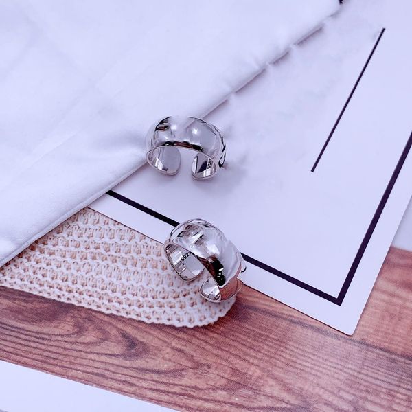 2022brand designer ring men's ring classic luxury design jewelry women's titanium steel alloy indelible double letter, Silver
2022brand designer ring men's ring classic luxury design jewelry women's titanium steel alloy indelible double letter, Silver