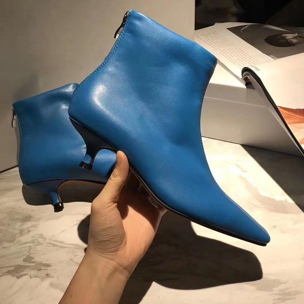 leather short boots 2020 fashionable cat heel womens single boots square head side zipper medium heel martin boots with box and dustbag, Black
leather short boots 2020 fashionable cat heel womens single boots square head side zipper medium heel martin boots with box and dustbag, Black