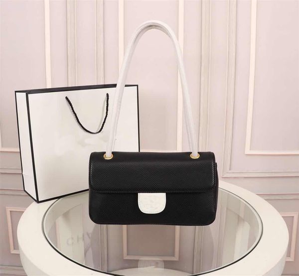 made in real leather clutch purse handbag bag woman bag shoulder bag serial number inside 26-19-6
made in real leather clutch purse handbag bag woman bag shoulder bag serial number inside 26-19-6
