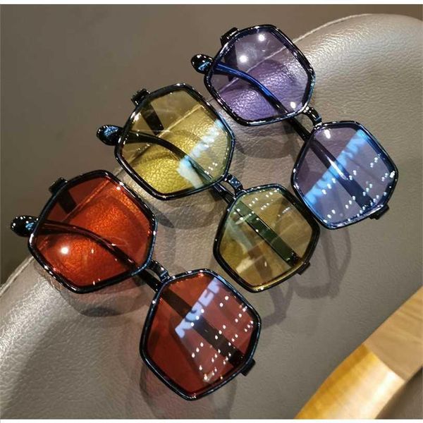 generation of boys girls children children's fashionable and handsome sunglasses, White;black
generation of boys girls children children's fashionable and handsome sunglasses, White;black