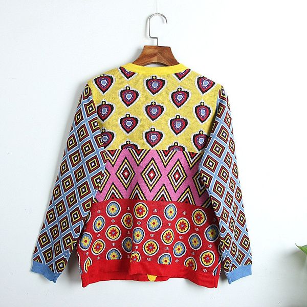 2021 vintage women's retro luxury argyle beads new sweater arrival european heart with long sleeves around the neck cardigan mesh eu6e, White;black
2021 vintage women's retro luxury argyle beads new sweater arrival european heart with long sleeves around the neck cardigan mesh eu6e, White;black
