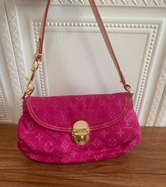 2020 fashion new women's denim handbag pu leather crossbody bags shoulder bag ready stock p bag, Black;red
2020 fashion new women's denim handbag pu leather crossbody bags shoulder bag ready stock p bag, Black;red