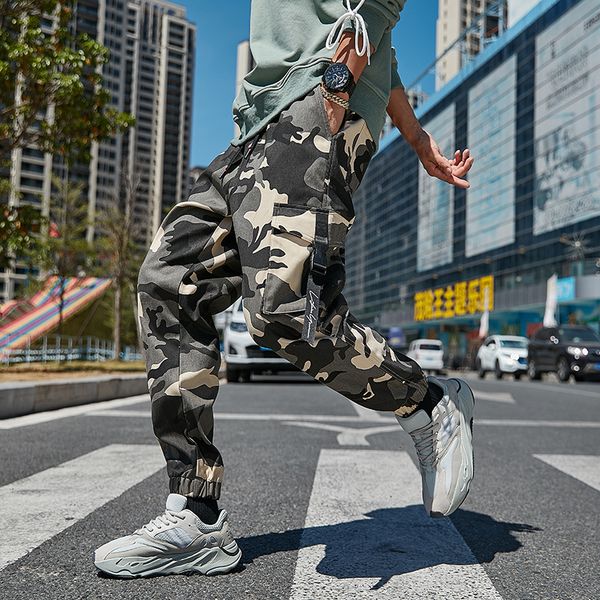 2021 new hip hop streetwear sport spring harem rock load male cargo fashionable runners skate pants 8vbv, Black
2021 new hip hop streetwear sport spring harem rock load male cargo fashionable runners skate pants 8vbv, Black