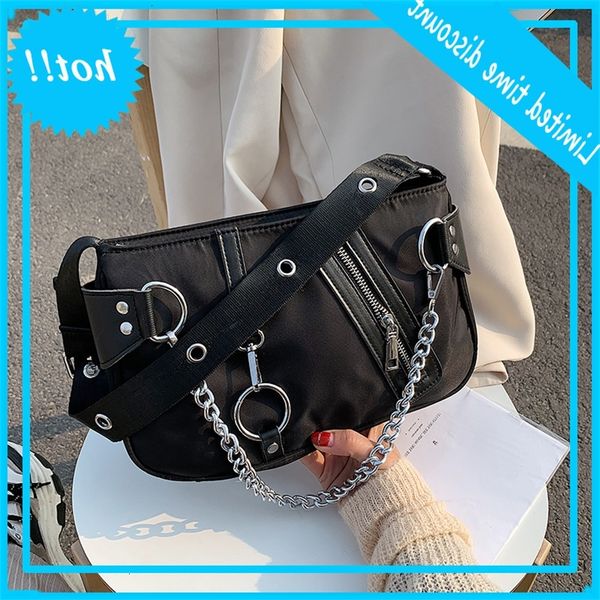 design armpit 2020 spring new fashion nylon cloth chain handle stick bag
design armpit 2020 spring new fashion nylon cloth chain handle stick bag