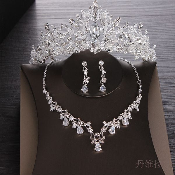 luxurious atmosphere bridal headdress 2020 new crown wedding dress accessories necklace earrings three piece set, Silver
luxurious atmosphere bridal headdress 2020 new crown wedding dress accessories necklace earrings three piece set, Silver