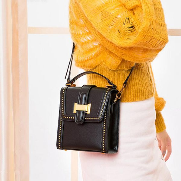 stud rivet shoulder bags for women solid color fashion soft leather ladies large capacity handbags
stud rivet shoulder bags for women solid color fashion soft leather ladies large capacity handbags