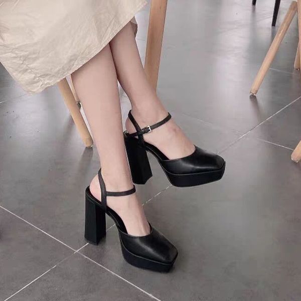 2021 new genuine leather women's sandals black heels white woman party shoes size 40 phsj
2021 new genuine leather women's sandals black heels white woman party shoes size 40 phsj