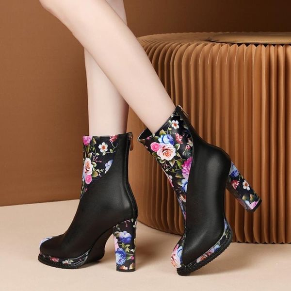 women's floral printed genuine leather ankle boots block high heel retro match colors luxury shoes black white new 2020
women's floral printed genuine leather ankle boots block high heel retro match colors luxury shoes black white new 2020
