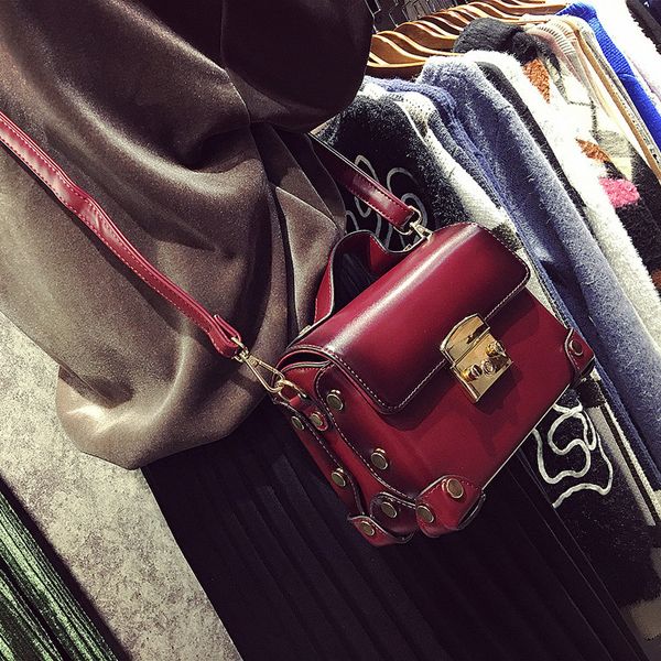 box bag women's new small square bag versatile cross arm women's chic portable shoulder bag c1114
box bag women's new small square bag versatile cross arm women's chic portable shoulder bag c1114