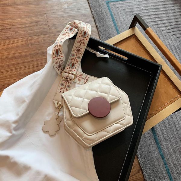 women's small bag 2020 summer fashion korean women messenger bag shoulder luxury handbags women bags designer
women's small bag 2020 summer fashion korean women messenger bag shoulder luxury handbags women bags designer