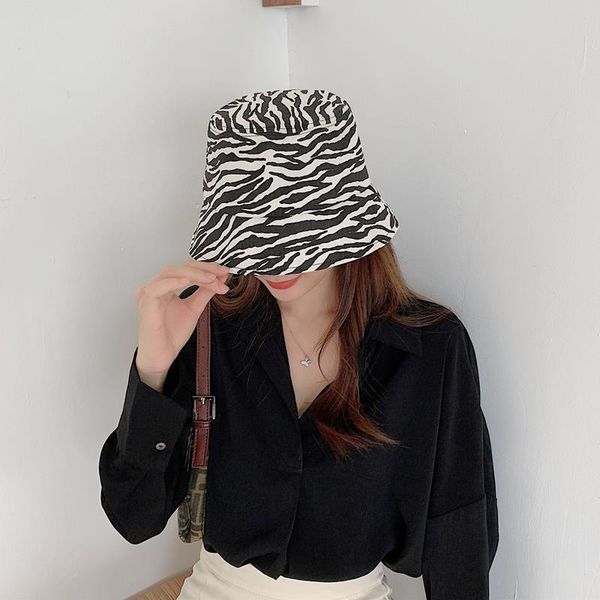 retro leopard print fisherman hat summer thin shade show face small zebra print bucket hat trend, Blue;gray
retro leopard print fisherman hat summer thin shade show face small zebra print bucket hat trend, Blue;gray