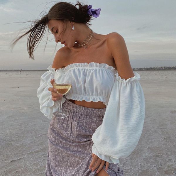 2021 autumn wrap chest t-shirt women's open navel hollow long sleeve pleated top
2021 autumn wrap chest t-shirt women's open navel hollow long sleeve pleated top