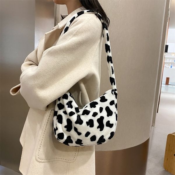 fashion cow pattern shoulder messenger bag casual autumn women plush dumpling handbags portable street phone purse
fashion cow pattern shoulder messenger bag casual autumn women plush dumpling handbags portable street phone purse
