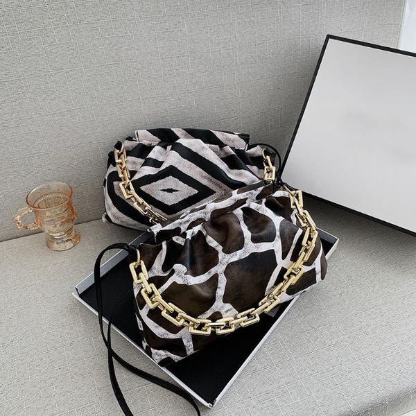 new vintage design women shoulder bag fashionable ladies bags female handbags cool girls tote original pu handbangs
new vintage design women shoulder bag fashionable ladies bags female handbags cool girls tote original pu handbangs
