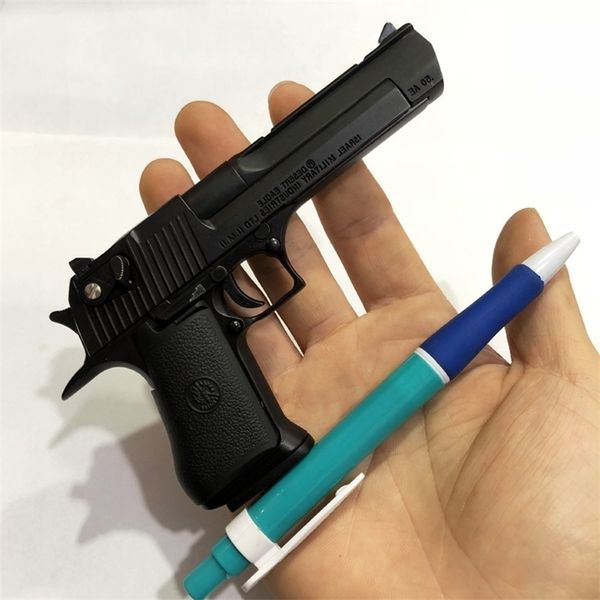 23alloy empire desert eagle 1:2.05 shell throwing all metal gun model toy detachable and non launching
23alloy empire desert eagle 1:2.05 shell throwing all metal gun model toy detachable and non launching
