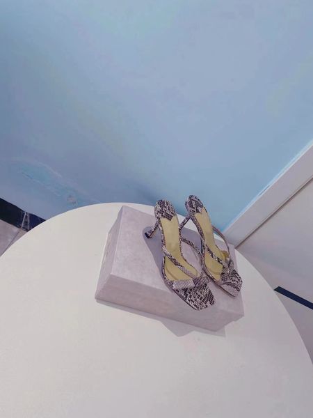 202222ss net red pop style simple fairy high-heeled slippers sandals show charm and temperament on the upper feet with a heel he, Black
202222ss net red pop style simple fairy high-heeled slippers sandals show charm and temperament on the upper feet with a heel he, Black